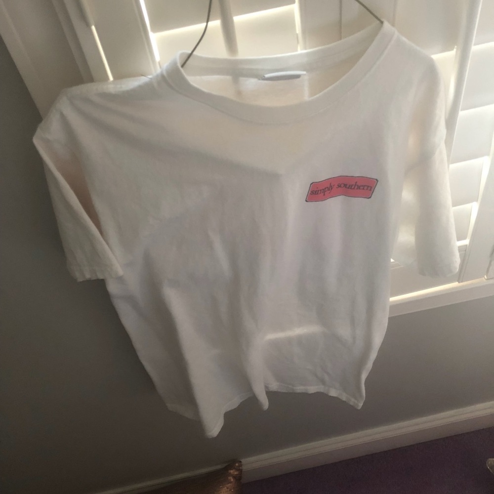 SIMPLY SOUTHERN  WHITE SHORT SLEEVE SHIRT